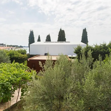 Stana A2+2 For 4 Persons With Balcony And Sea View Apartment Porec