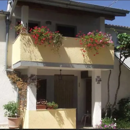 Apartamento Stana A2+2 For 4 Persons With Balcony And Sea View Poreč