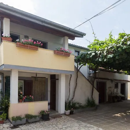 Apartamento Stana A2+2 For 4 Persons With Balcony And Sea View Poreč