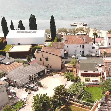 Stana A2+2 For 4 Persons With Balcony And Sea View Apartamento Poreč